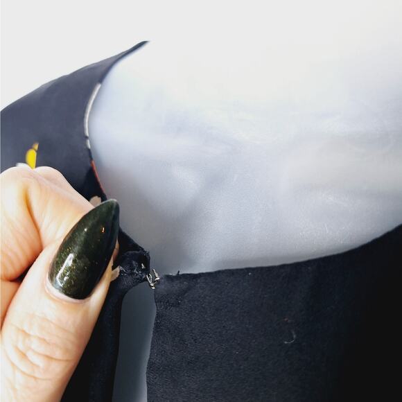 Joie Avari Silk Babydoll Dress XS Black Dark Floral Boho Romantic Mini Dainty - Picture 8 of 15